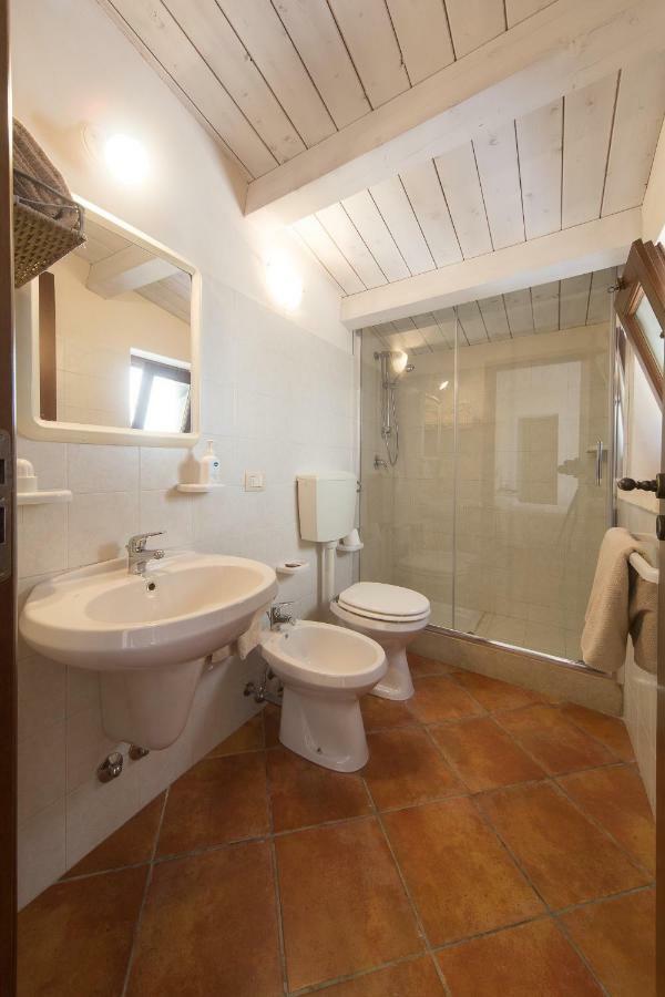Casale Del Coccio Guest House ชิคลี ภายนอก รูปภาพ