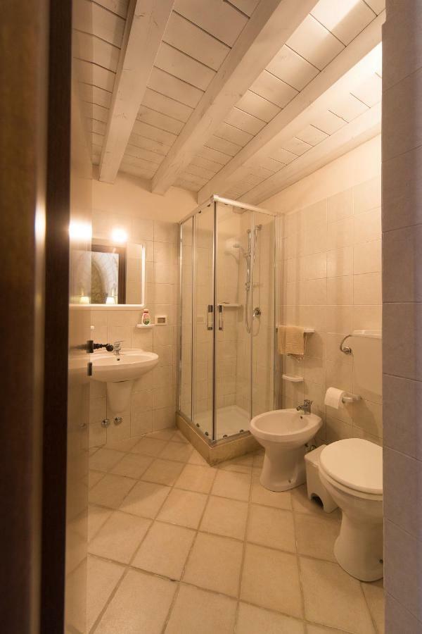 Casale Del Coccio Guest House ชิคลี ภายนอก รูปภาพ