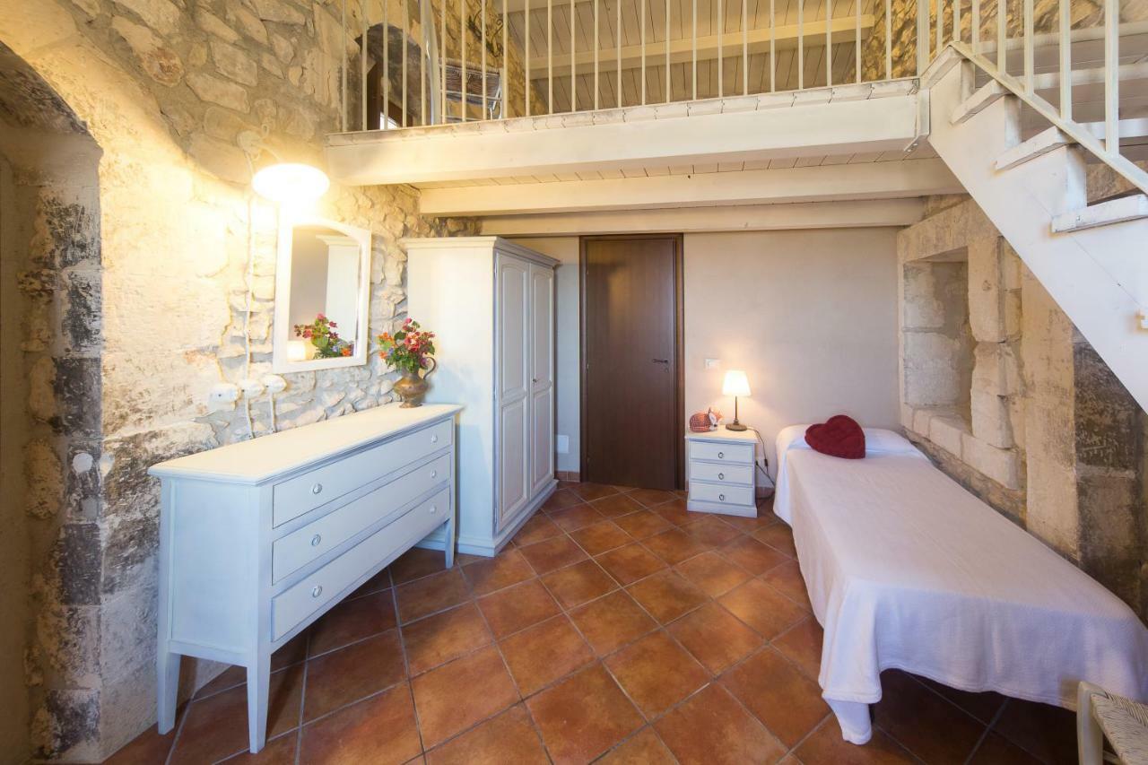 Casale Del Coccio Guest House ชิคลี ภายนอก รูปภาพ